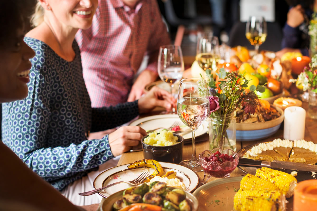 Five Tips to Host a Dinner Party in Your Apartment