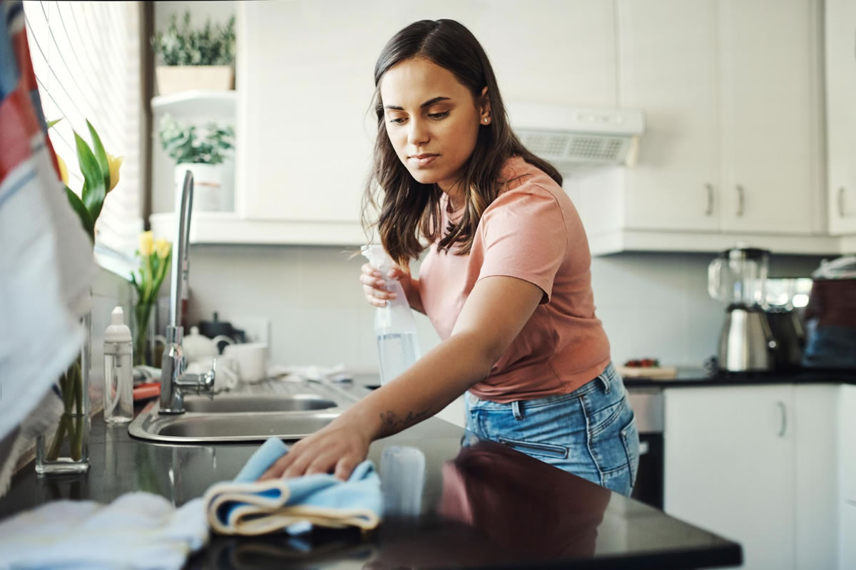 Five Tips to Clean Your Apartment in 30 Minutes or Less